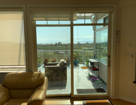 Permashield-White-Newbury-Handle-Antique-Brass-Simulat3ed-Check-Rail-Short-Fractional-Grille-GBG