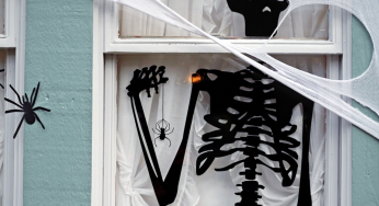 5 Easy DIY Halloween Window Decorations