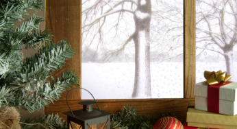 6 Last-Minute DIY Holiday Window Decorations
